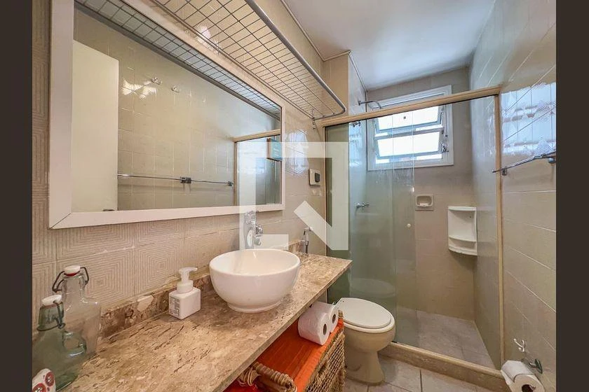 1-bedroom apartment with 2 bathrooms and a balcony — photo 41