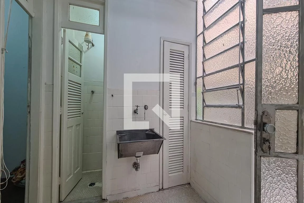 Washing machine in a 2-bedroom apartment, 67 m²