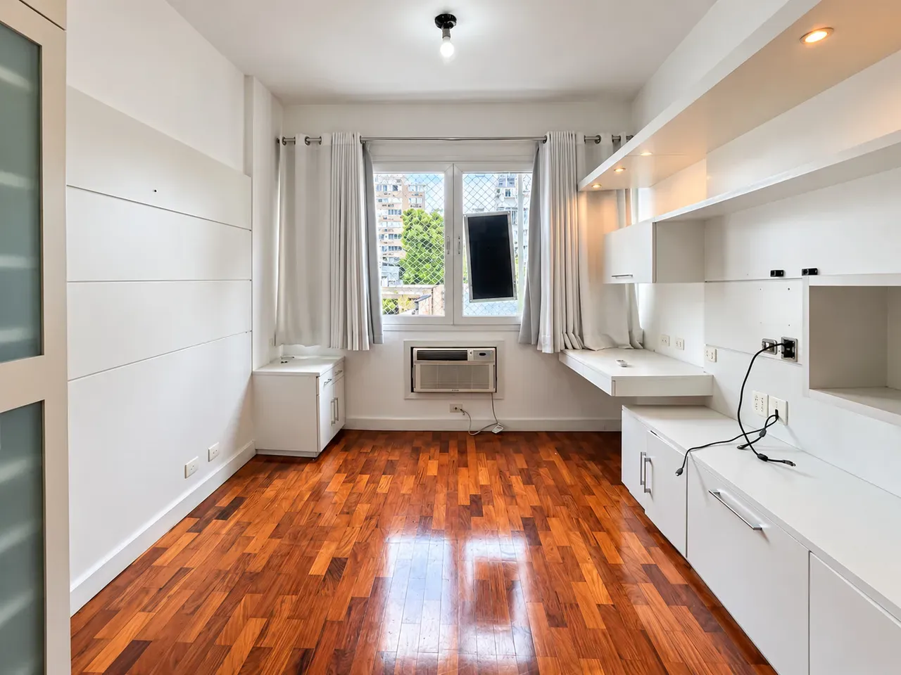 3-bedroom apartment with a dishwasher in Rio de Janeiro — photo 10