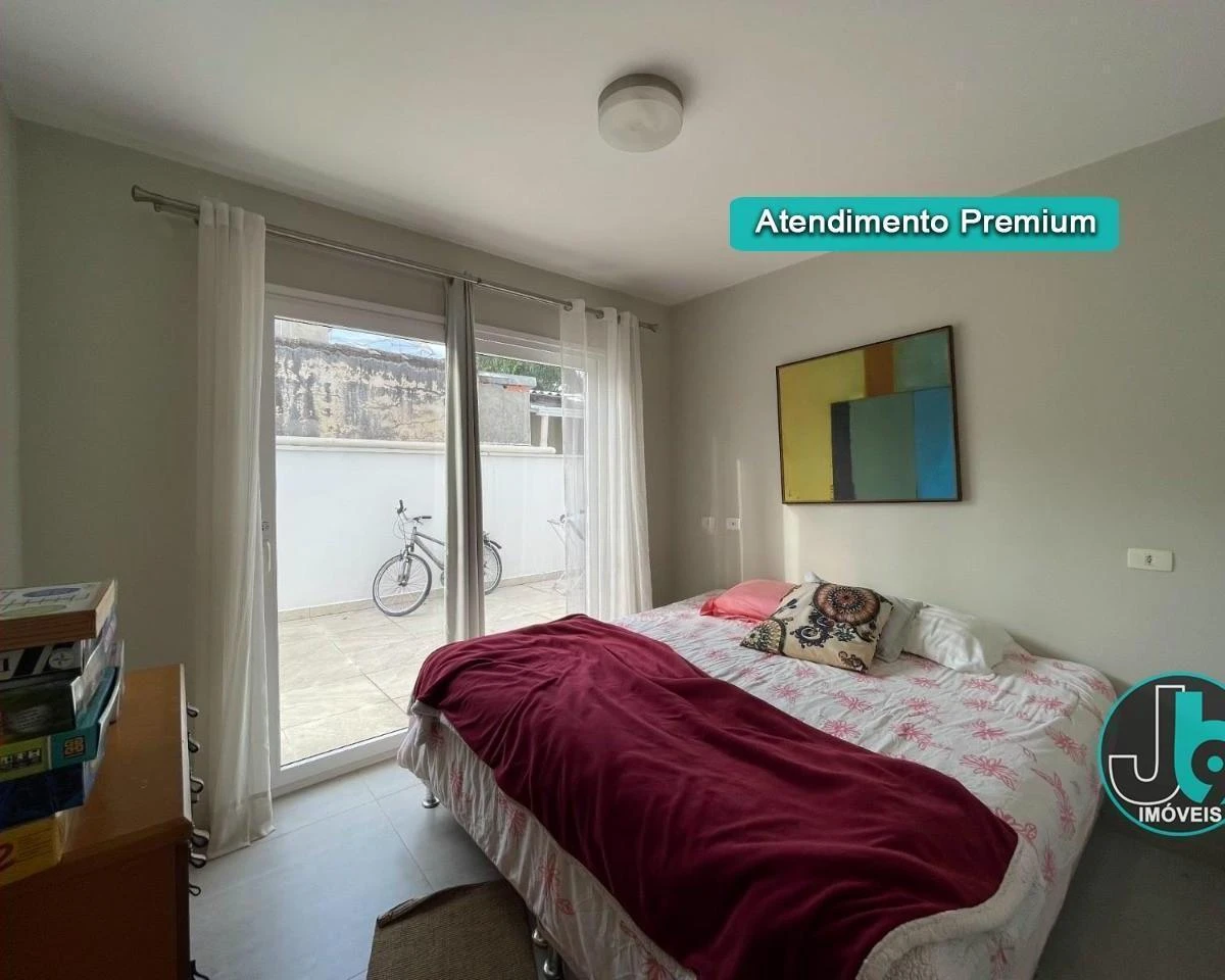 389 m² house with 4 bedrooms and an open-plan kitchen — photo 4