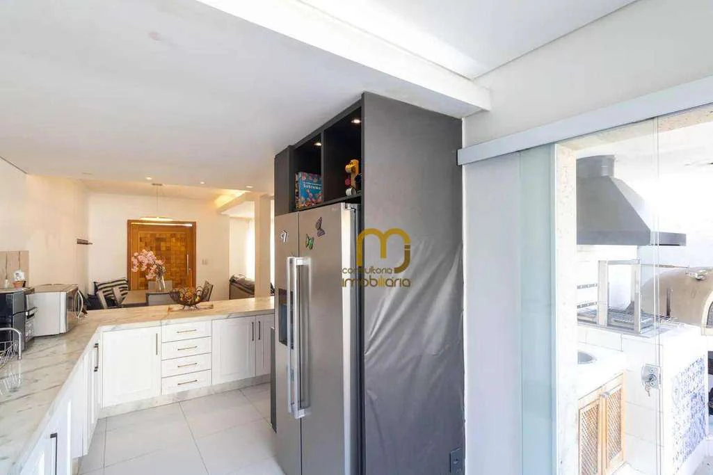 Furnished 2-bedroom house with 190 m² and 2 parking spots — photo 12