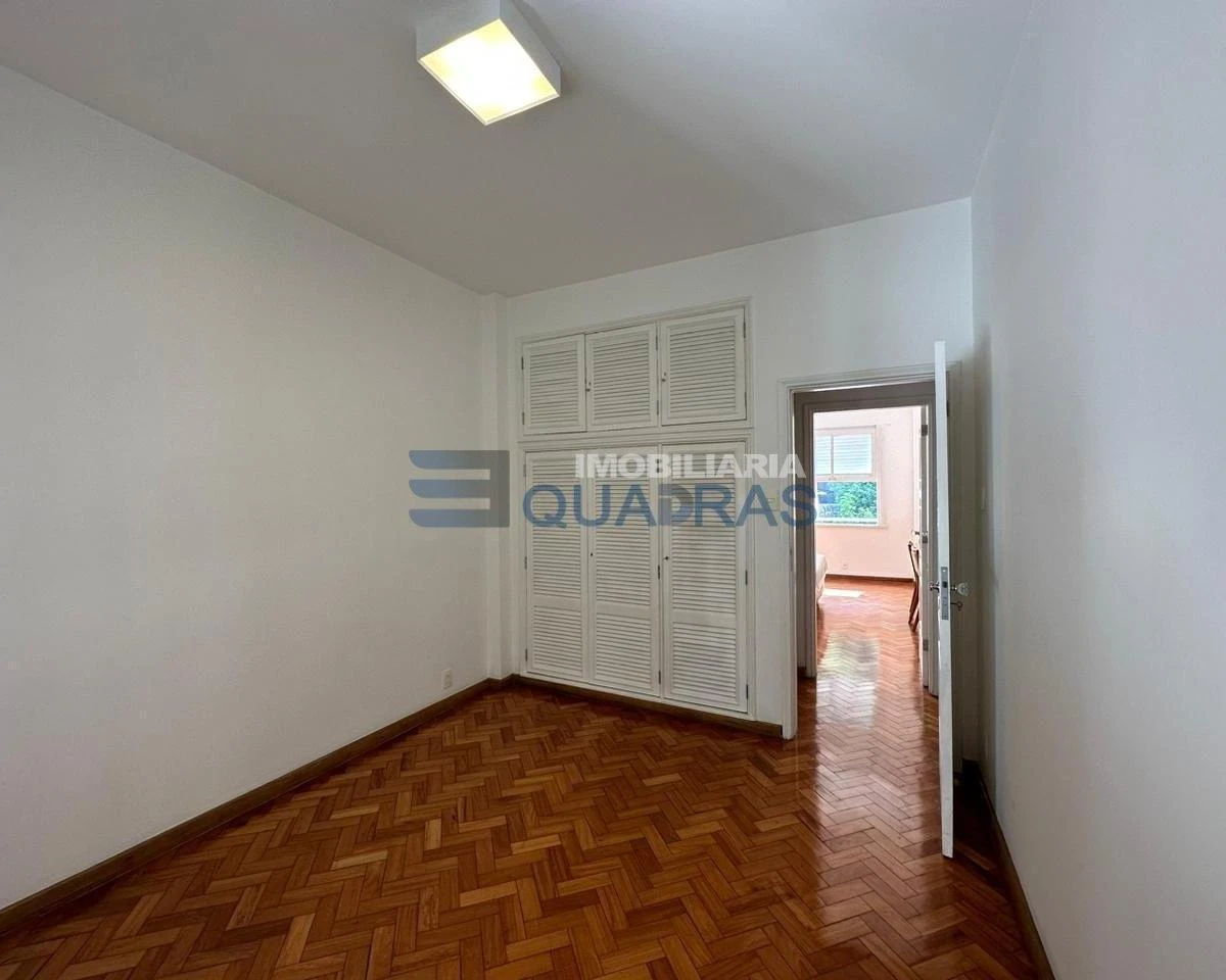 4-bedroom apartment with a home office in Rio de Janeiro — photo 24