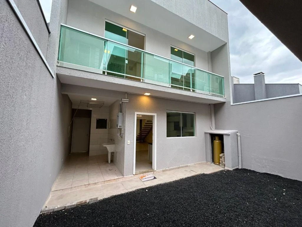 Unfurnished house with gas kitchen and 2 parking spaces — photo 9