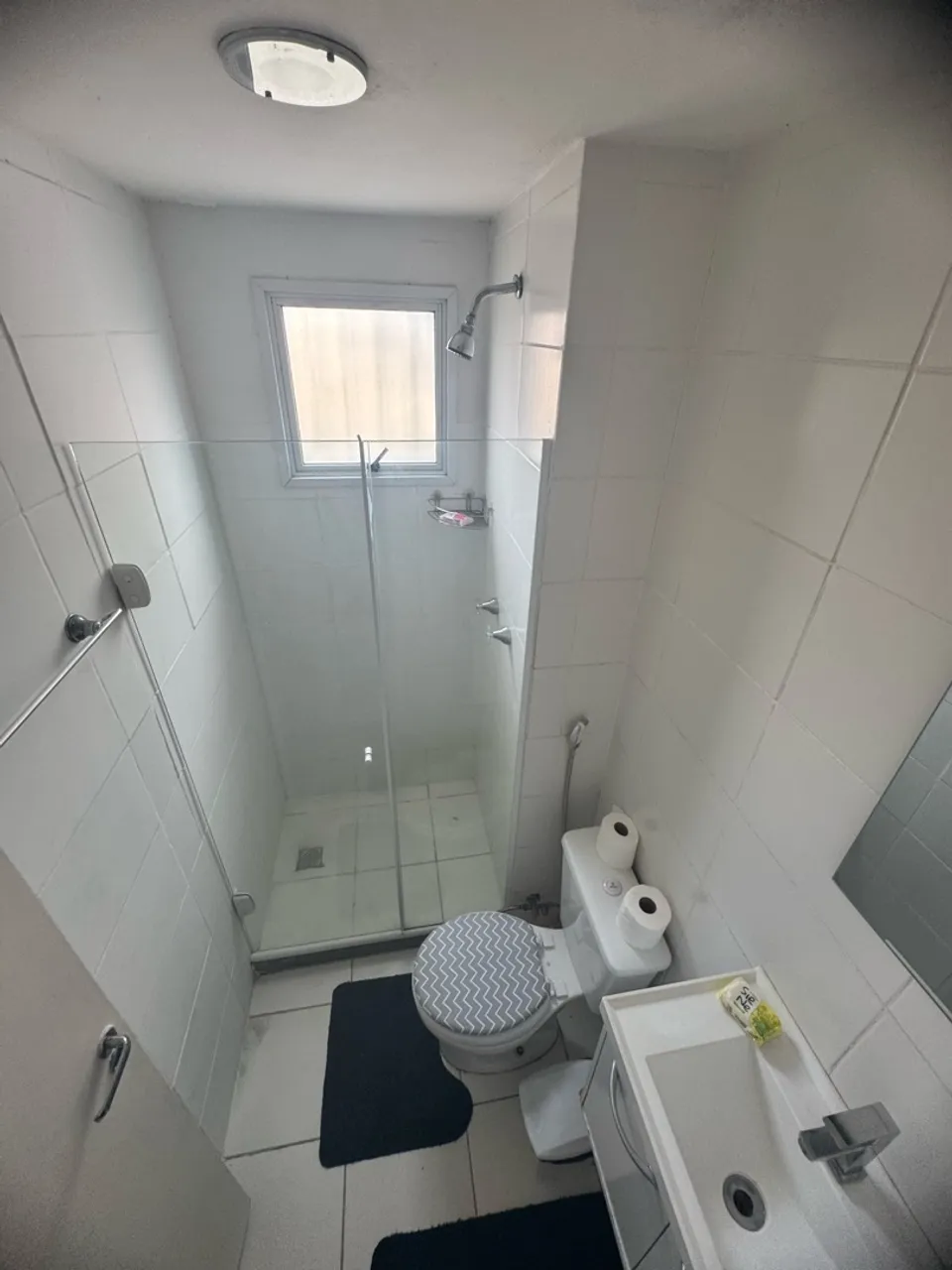 2-bedroom apartment in a building with a gym — photo 8