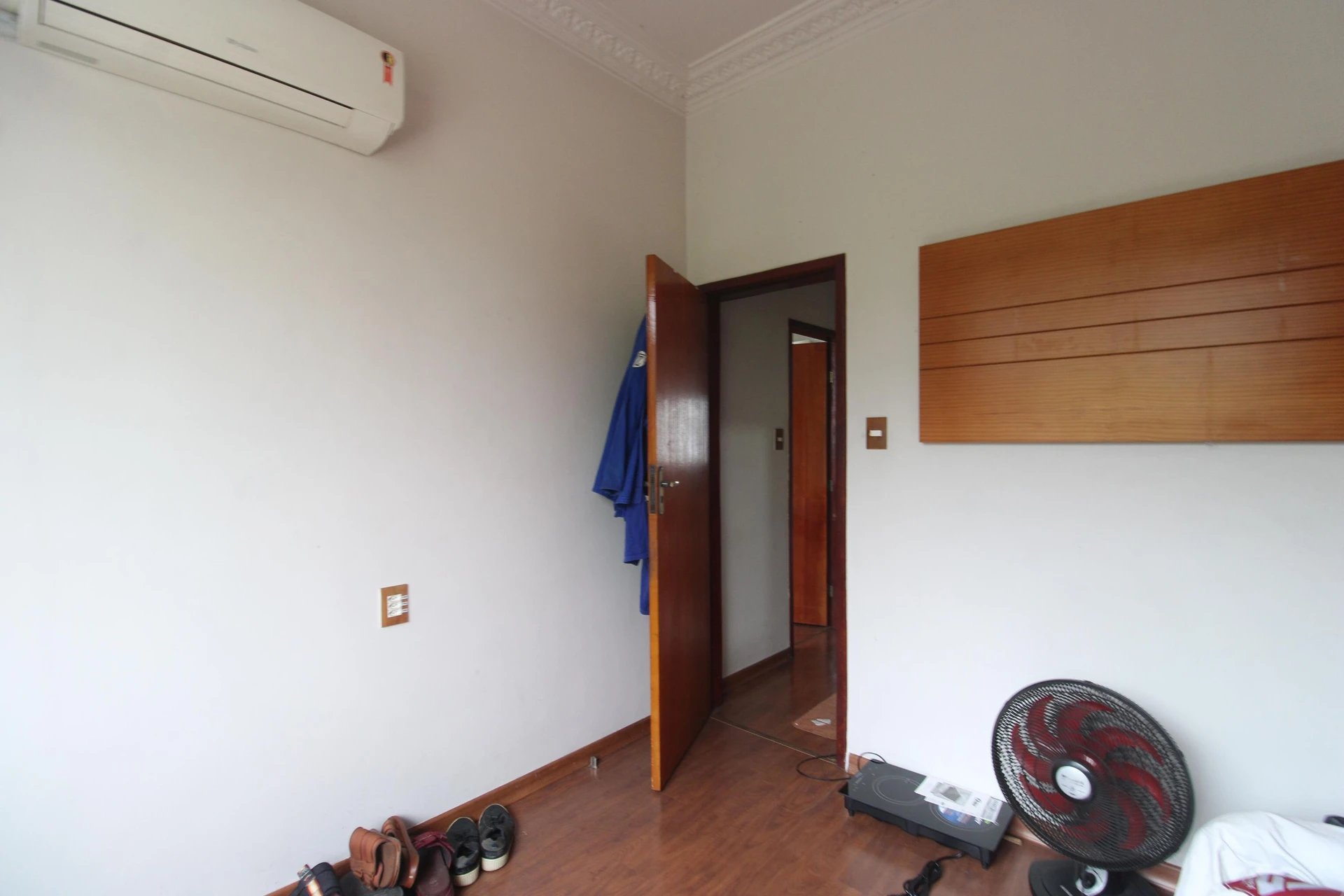 Квартира з 2 спальнями та пральною машиною — photo 22