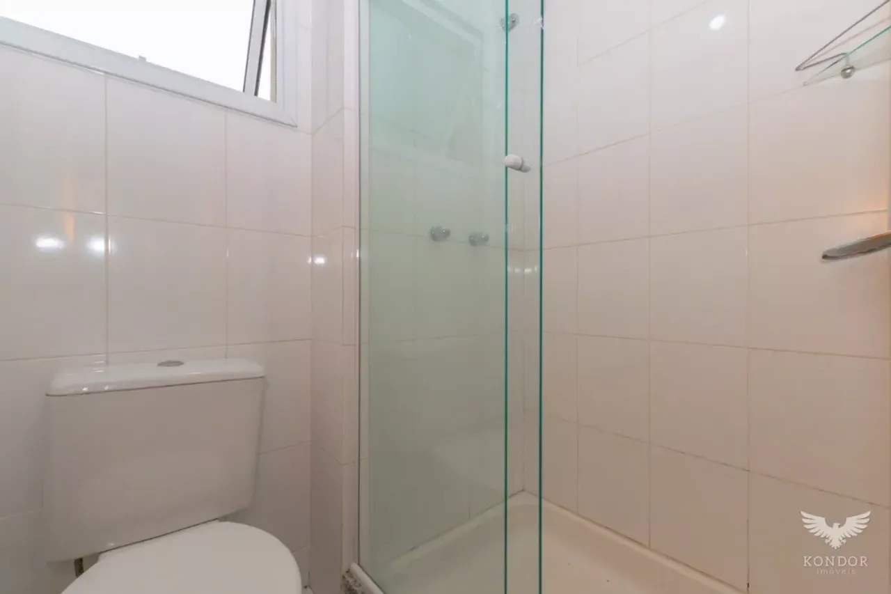 Furnished 2-bedroom apartment with open-plan kitchen — photo 10