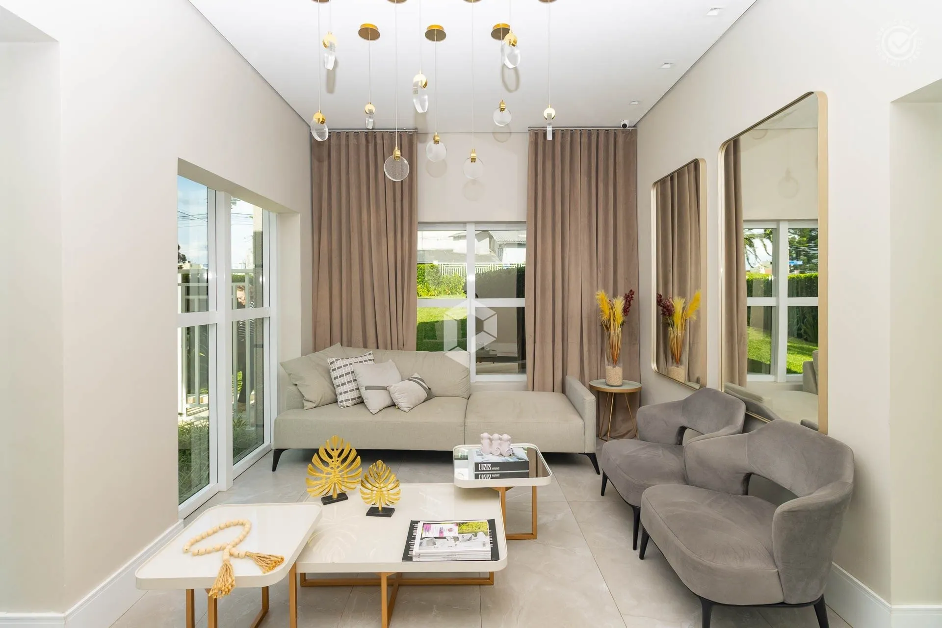 Furnished apartment with 3 en-suite bedrooms and 295 m² — photo 24