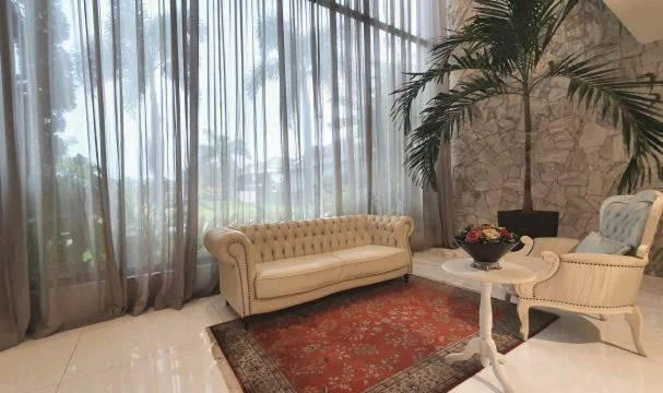 Furnished house with 4 en-suite bedrooms and 670 m² — photo 8