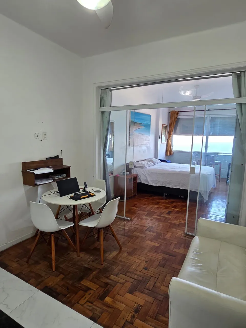 Furnished 1-bedroom apartment with open-plan kitchen — photo 5