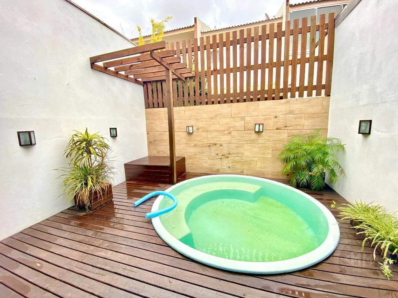 House with 2 en-suite bedrooms and a BBQ balcony — photo 18