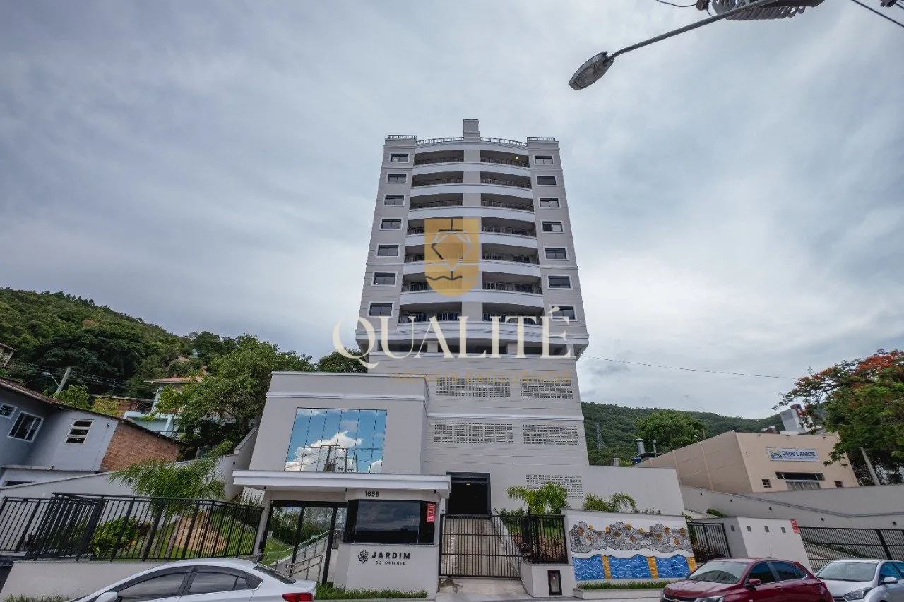 Furnished 3-bedroom apartment with 123 m² and parking — photo 50