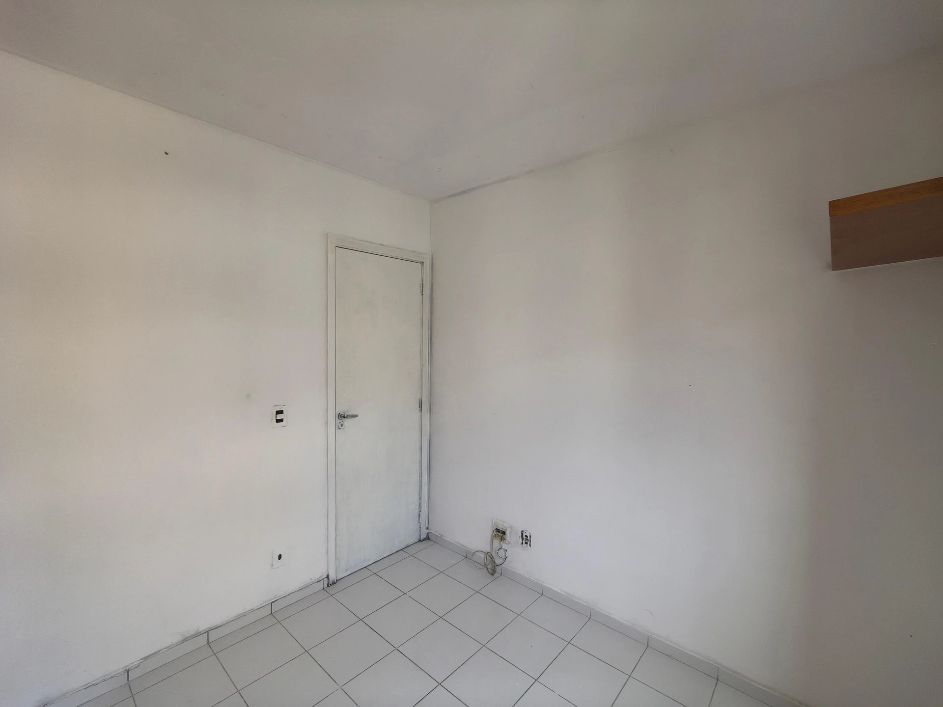 2-bedroom apartment in a building with a gym — photo 14