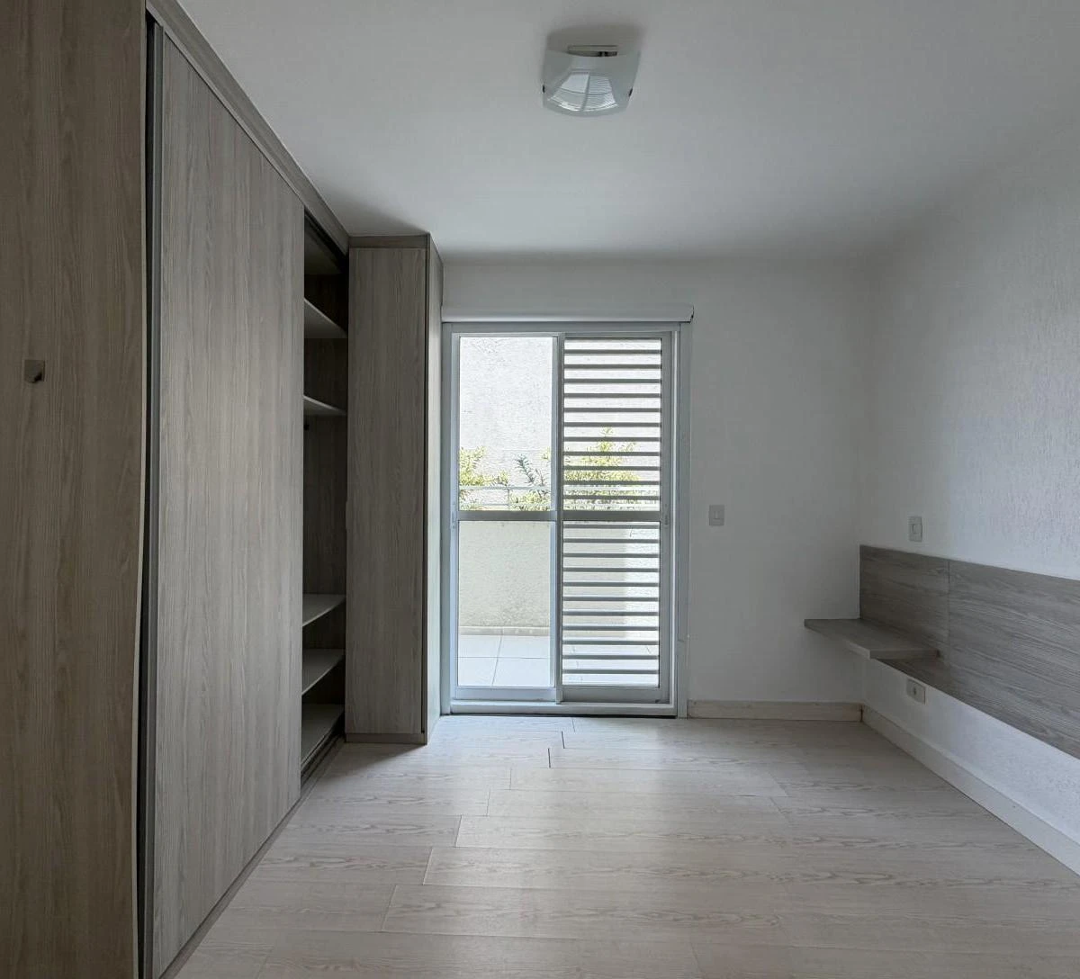 Home office in a 3-bedroom apartment, 82 m² — photo 16