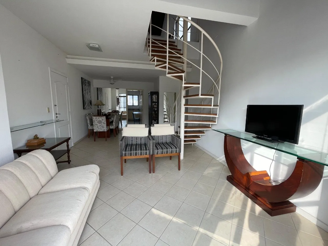 Furnished duplex 3-bedroom apartment with 4 bathrooms