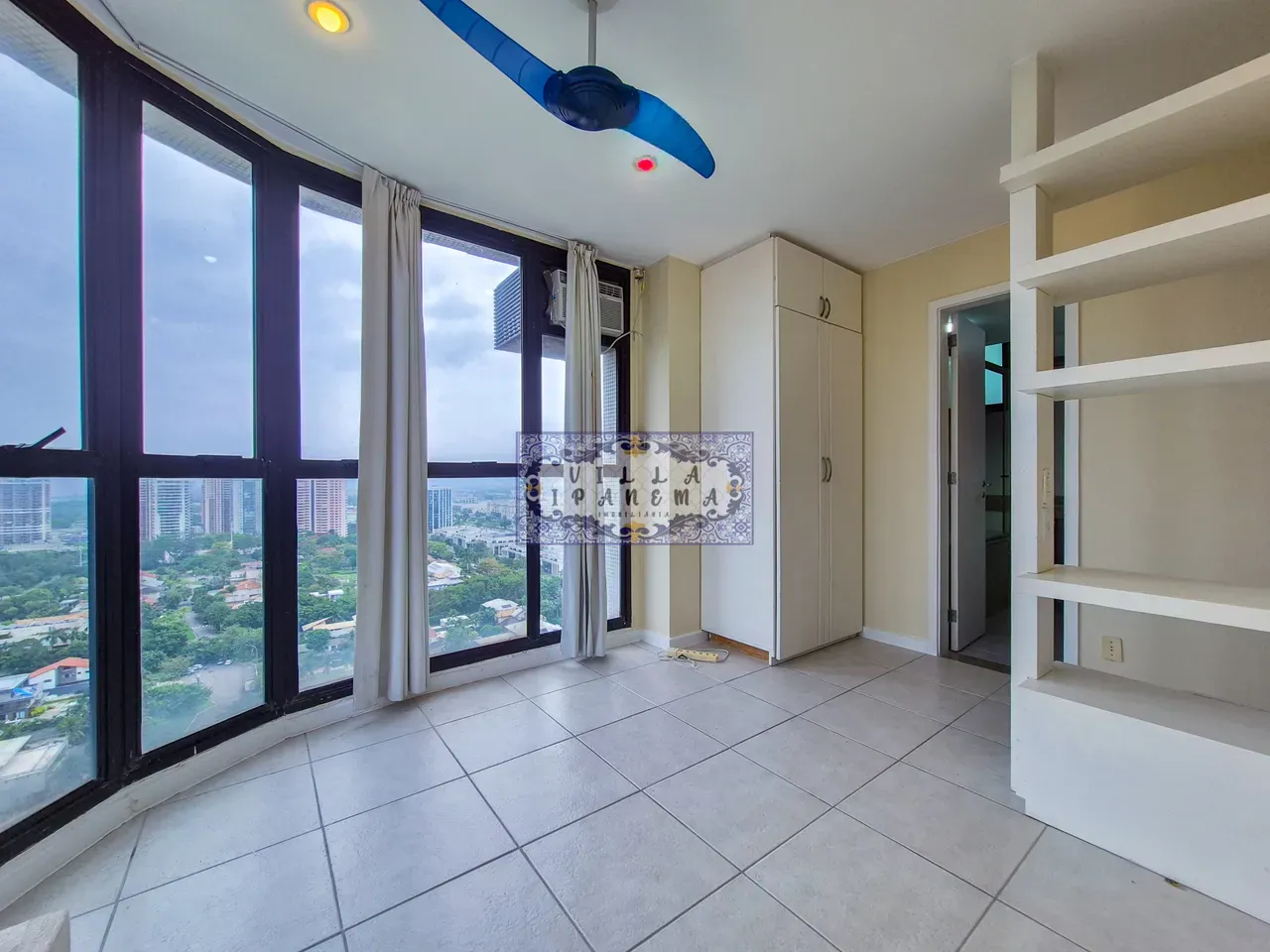 200 m² apartment with 3 en-suite bedrooms and private BBQ — photo 39