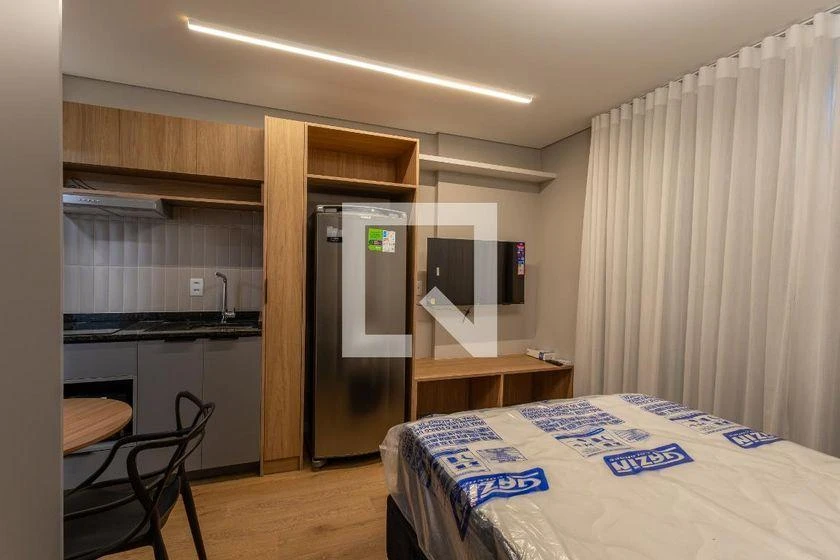 Apartamento mobiliado de 1 quarto com 19 m² e varanda — photo 2