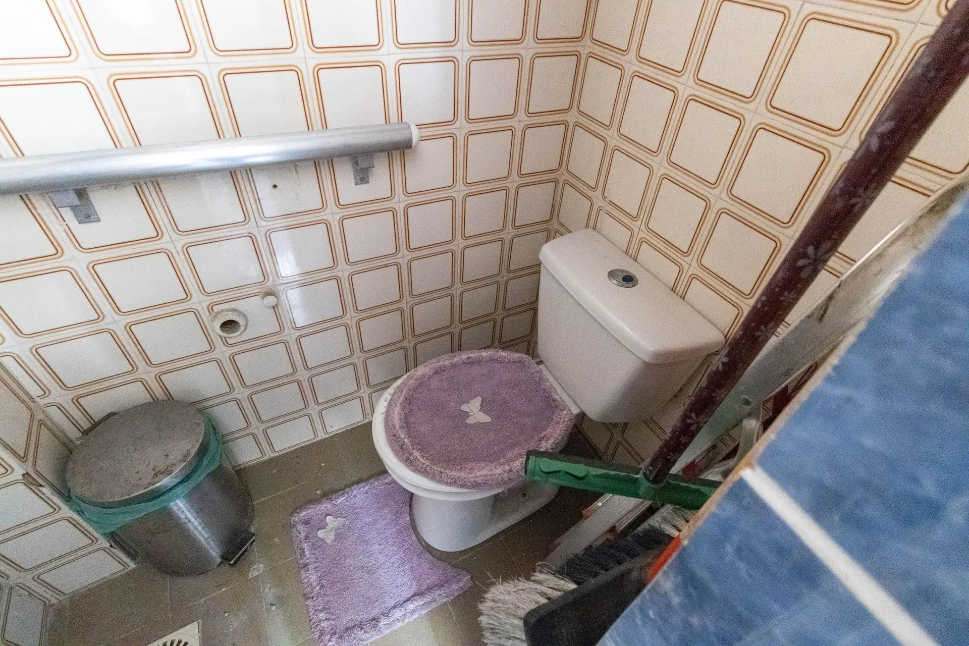 Furnished apartment, 90 m², with a washing machine — photo 28