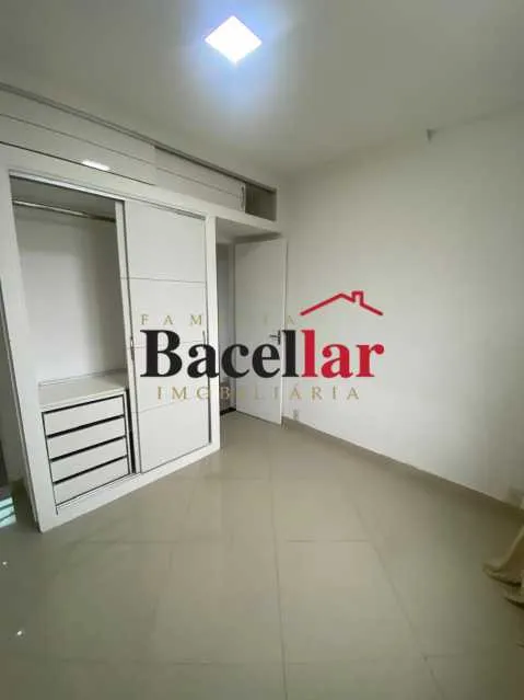 2-bedroom apartment with a mountain view — photo 18