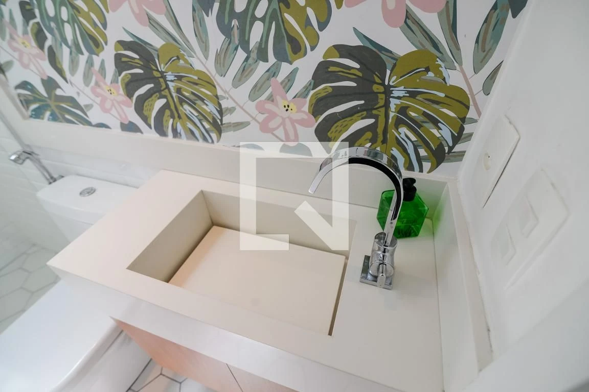 Furnished 4-bedroom apartment with 4 bathrooms — photo 67
