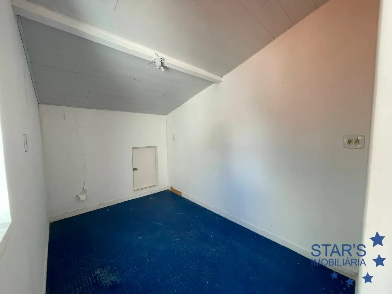 Будинок 250 м² із вікнами від підлоги до стелі — photo 28