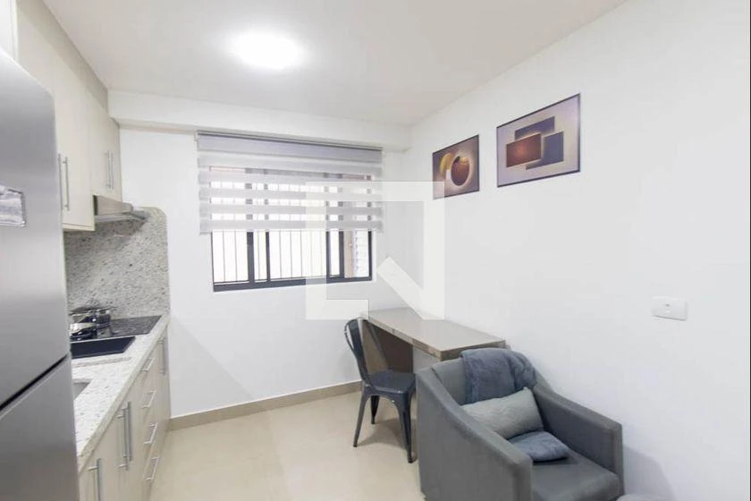 Furnished 1-bedroom apartment with an electric mini-kitchen — photo 6