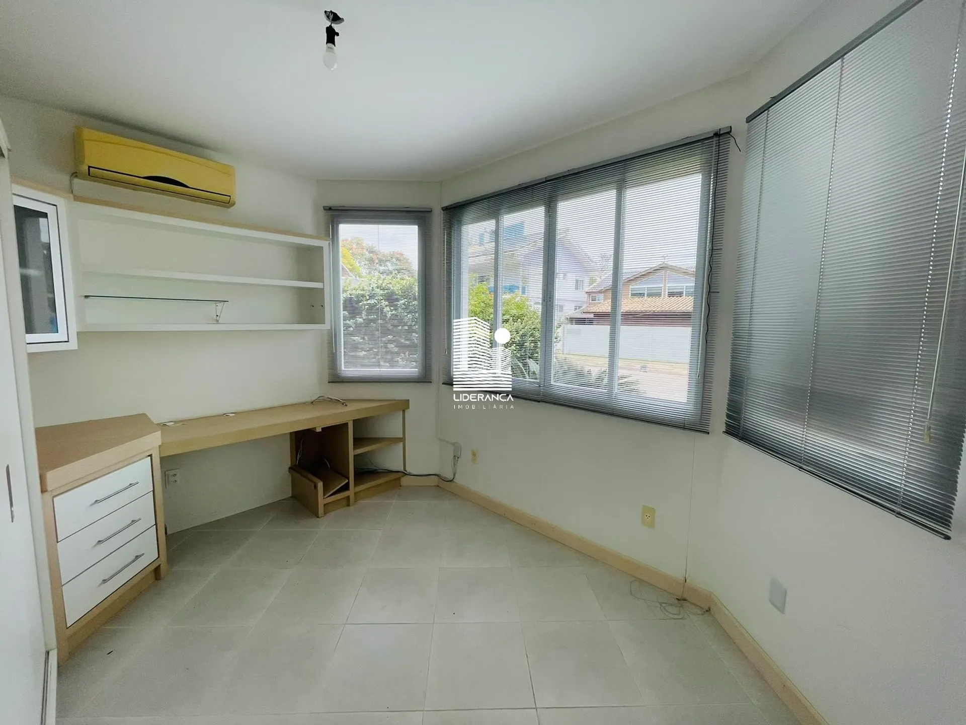 450 m² house with 4 bedrooms and a private garden — photo 21