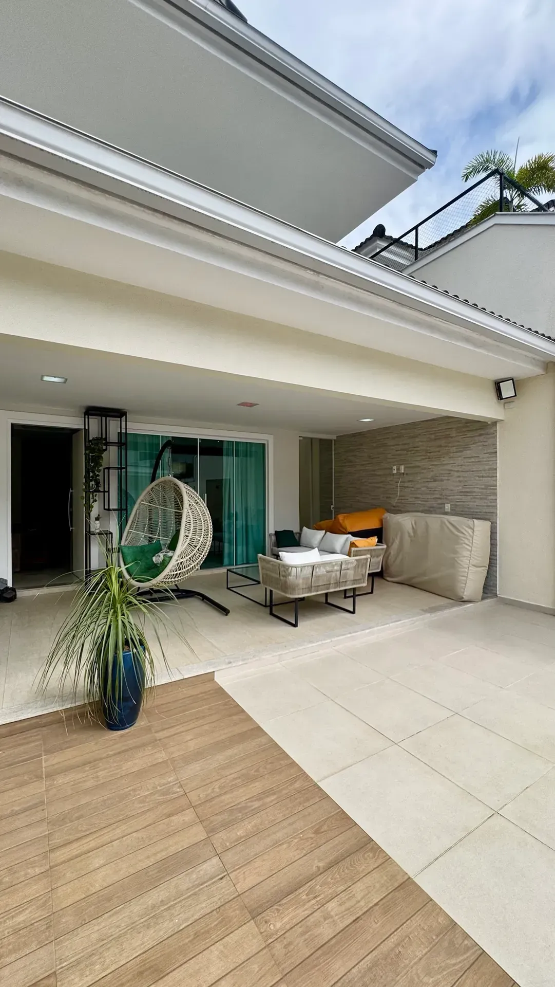 House with 5 bedrooms and a built-in balcony grill — photo 10
