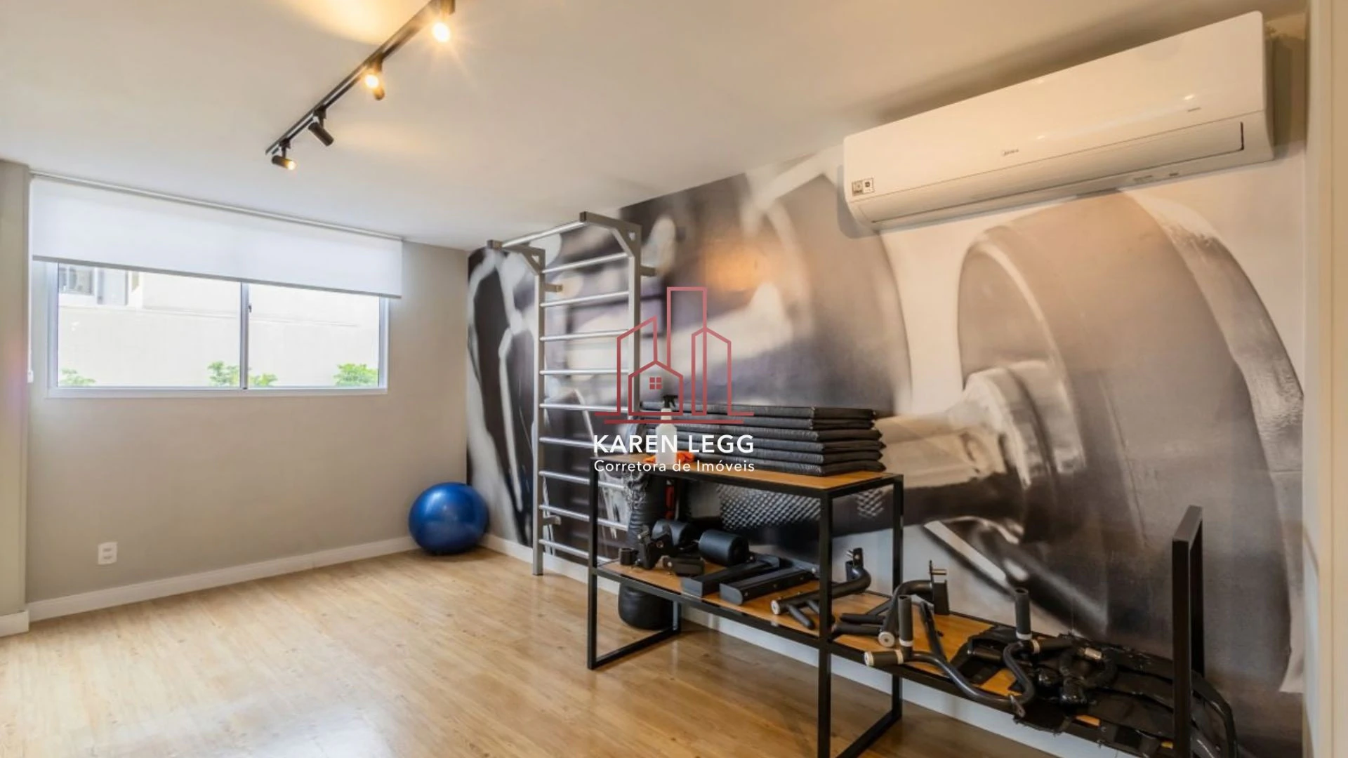 43 m² apartment with a washing machine and a home office — photo 22