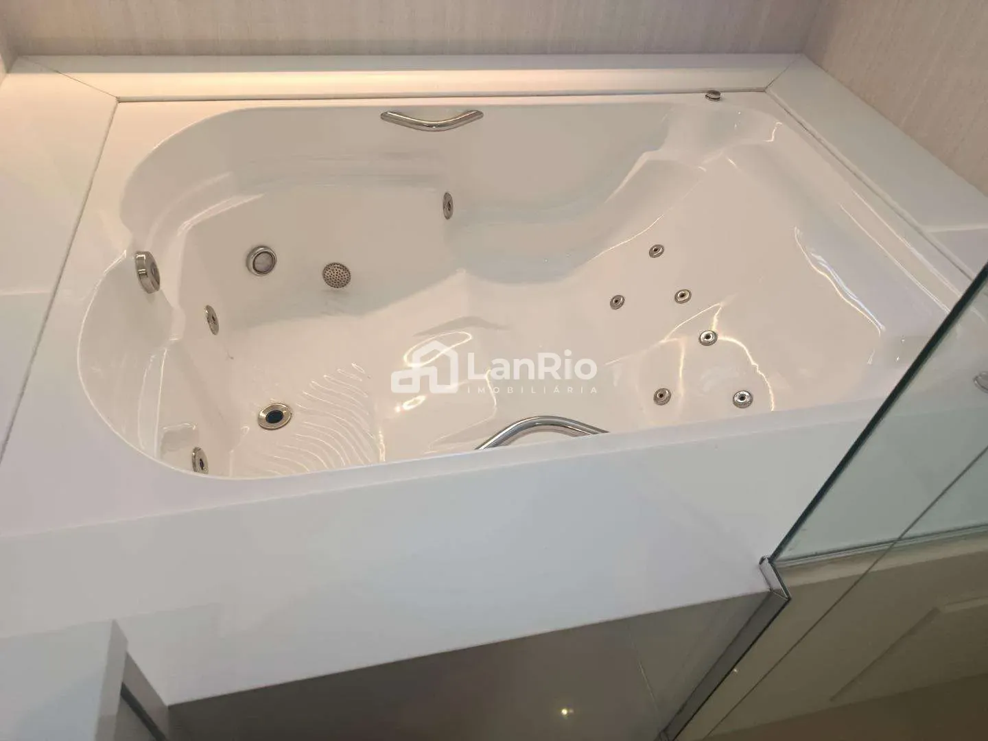 Casa com 5 quartos e 5 suítes, com varanda — photo 20