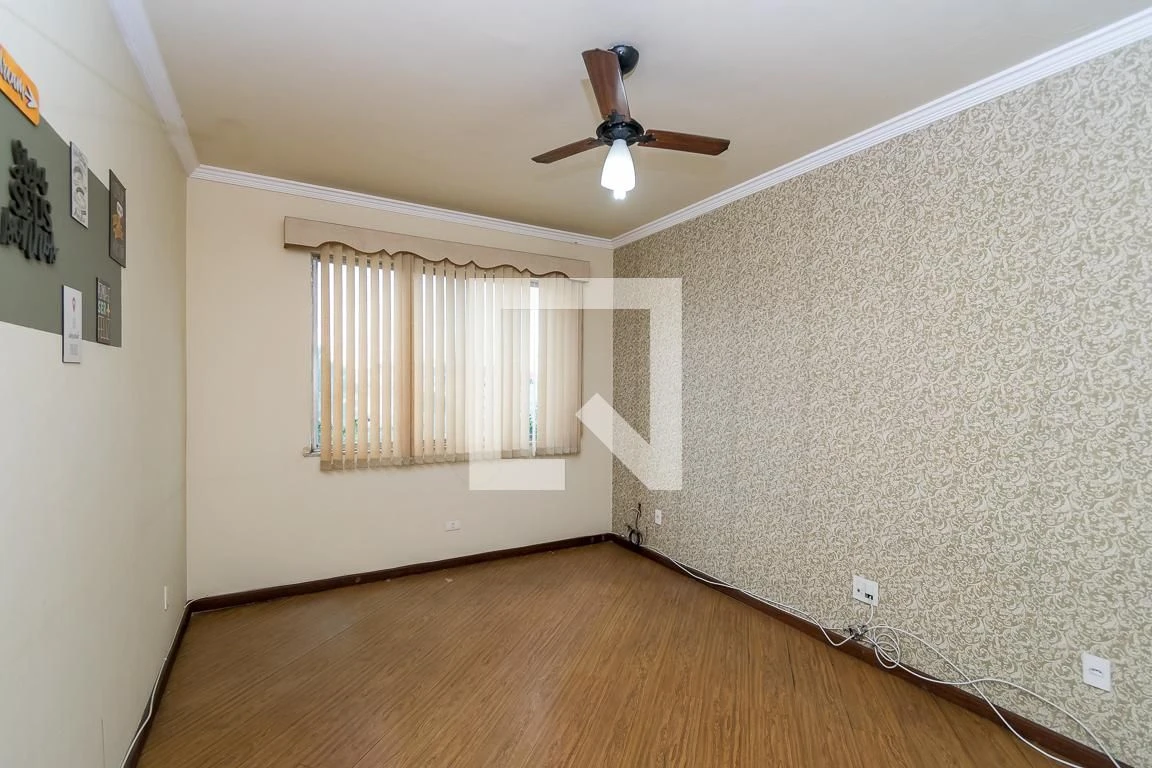 Apartamento sem mobília com 2 quartos e 1 vaga