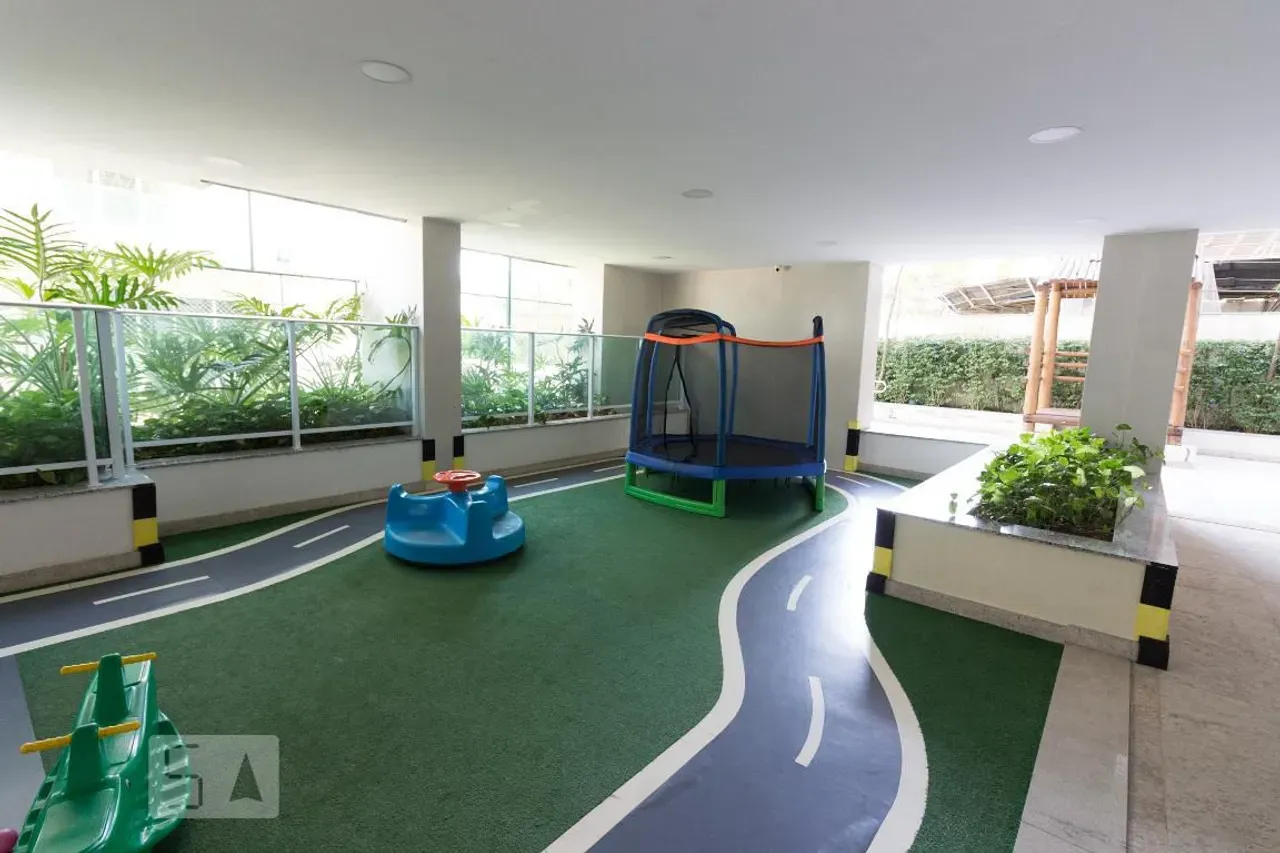 Furnished 93 m² apartment with 3 bedrooms and 1 parking — photo 53