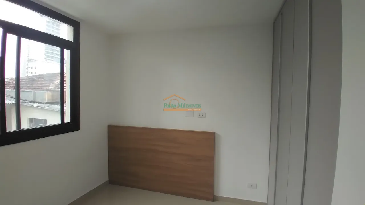 1-bedroom apartment with a fitted compact kitchenette — photo 21