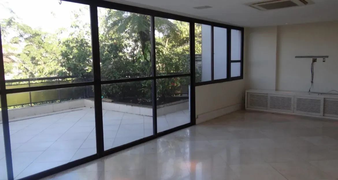 Apartamento de 185 m² com 3 quartos e 5 banheiros — photo 8