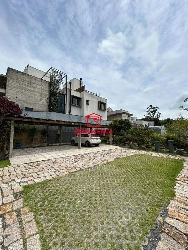 Casa amueblada, 780 m², con balcón cerrado con vidrio — photo 17