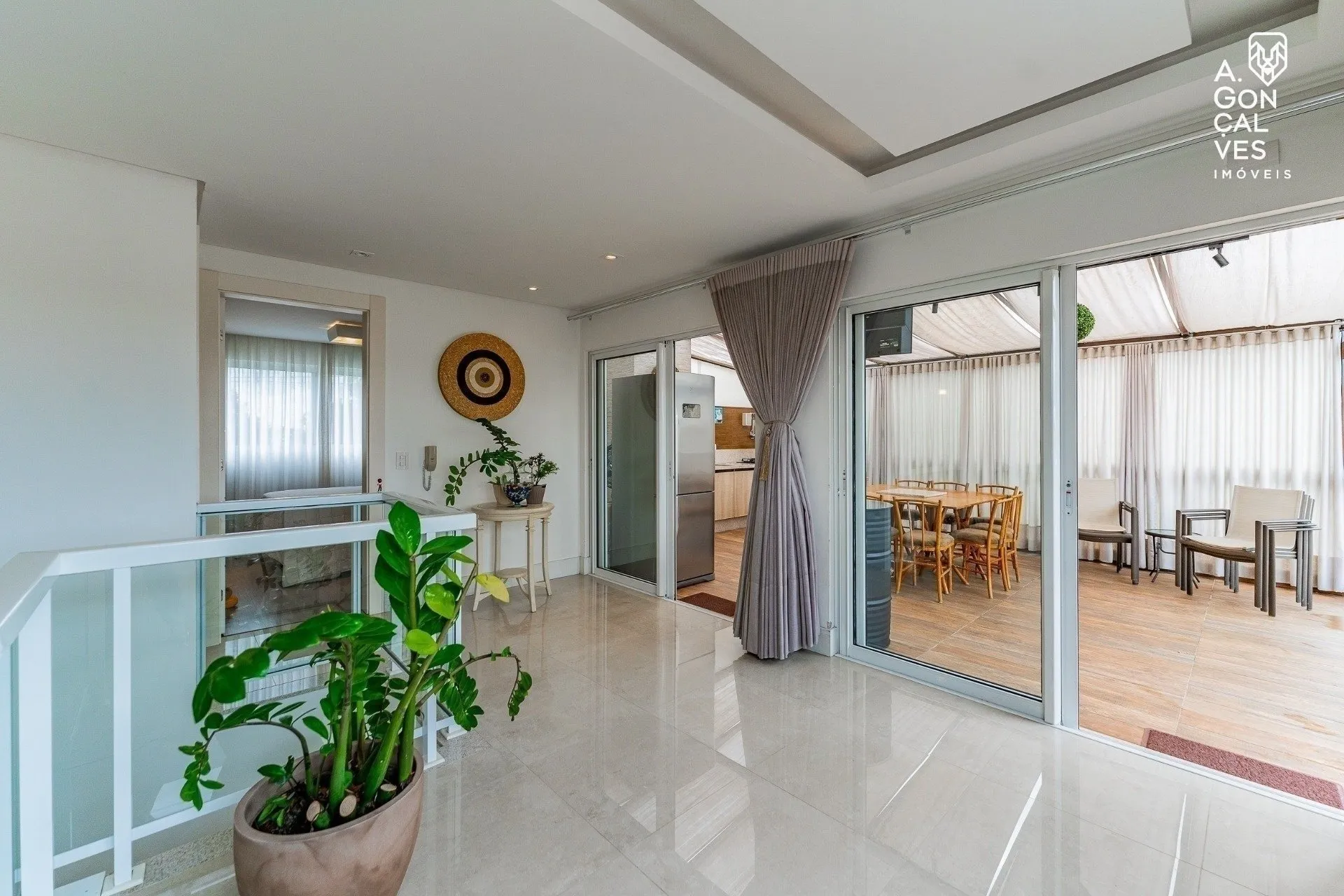 Furnished 3-bedroom house with 5 bathrooms — photo 31