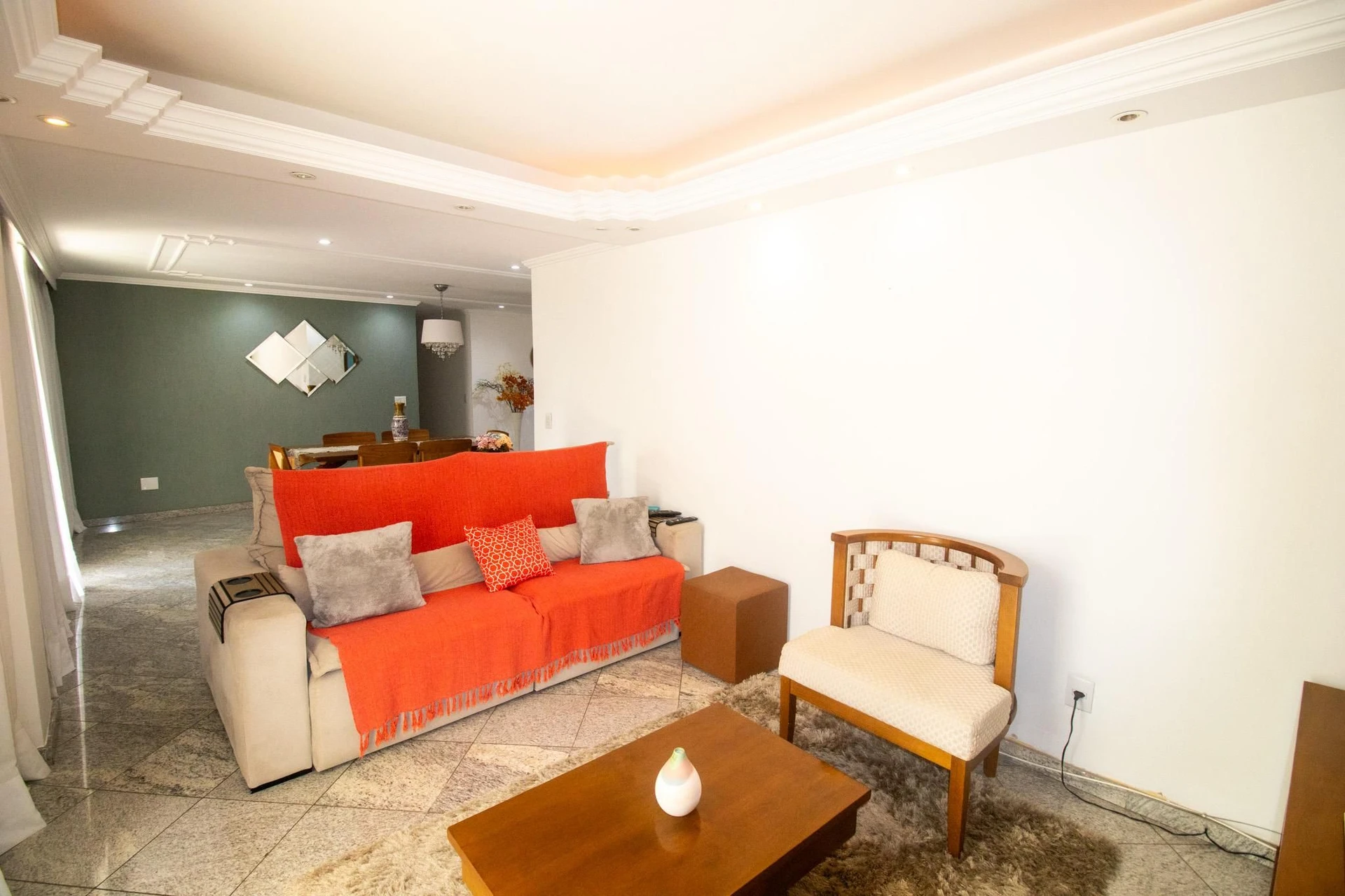 Furnished apartment with 3 bedrooms and a balcony — photo 26