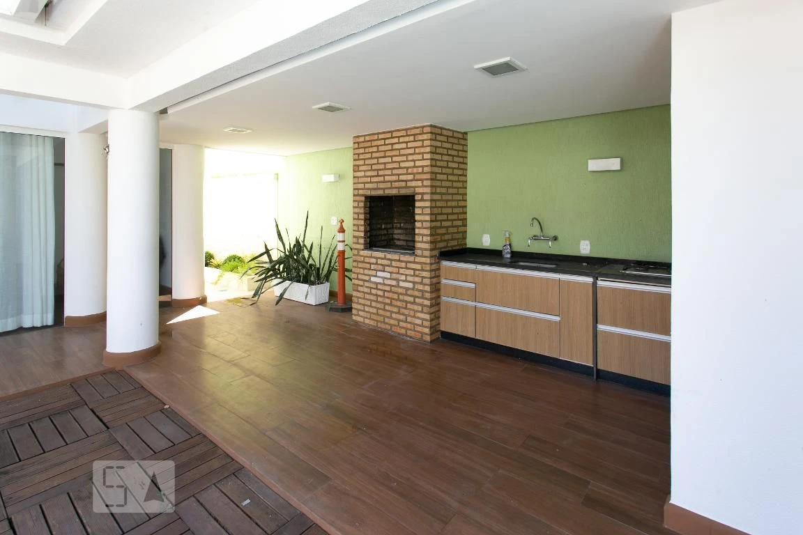 Unfurnished house with 5 en-suite bedrooms and private garden — photo 77