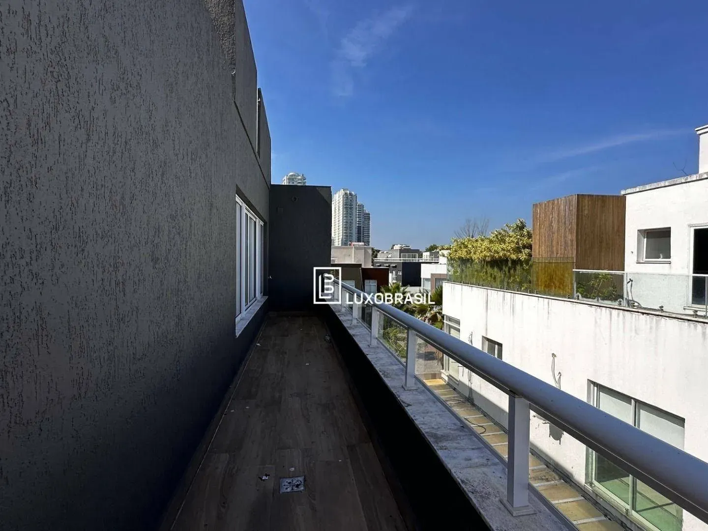 House with 7 bedrooms and 700 m², gas kitchen — photo 53