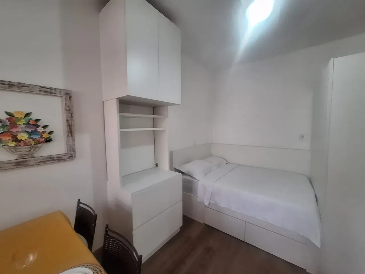 Furnished studio with 25 m², 1 bedroom and 1 bathroom — photo 17