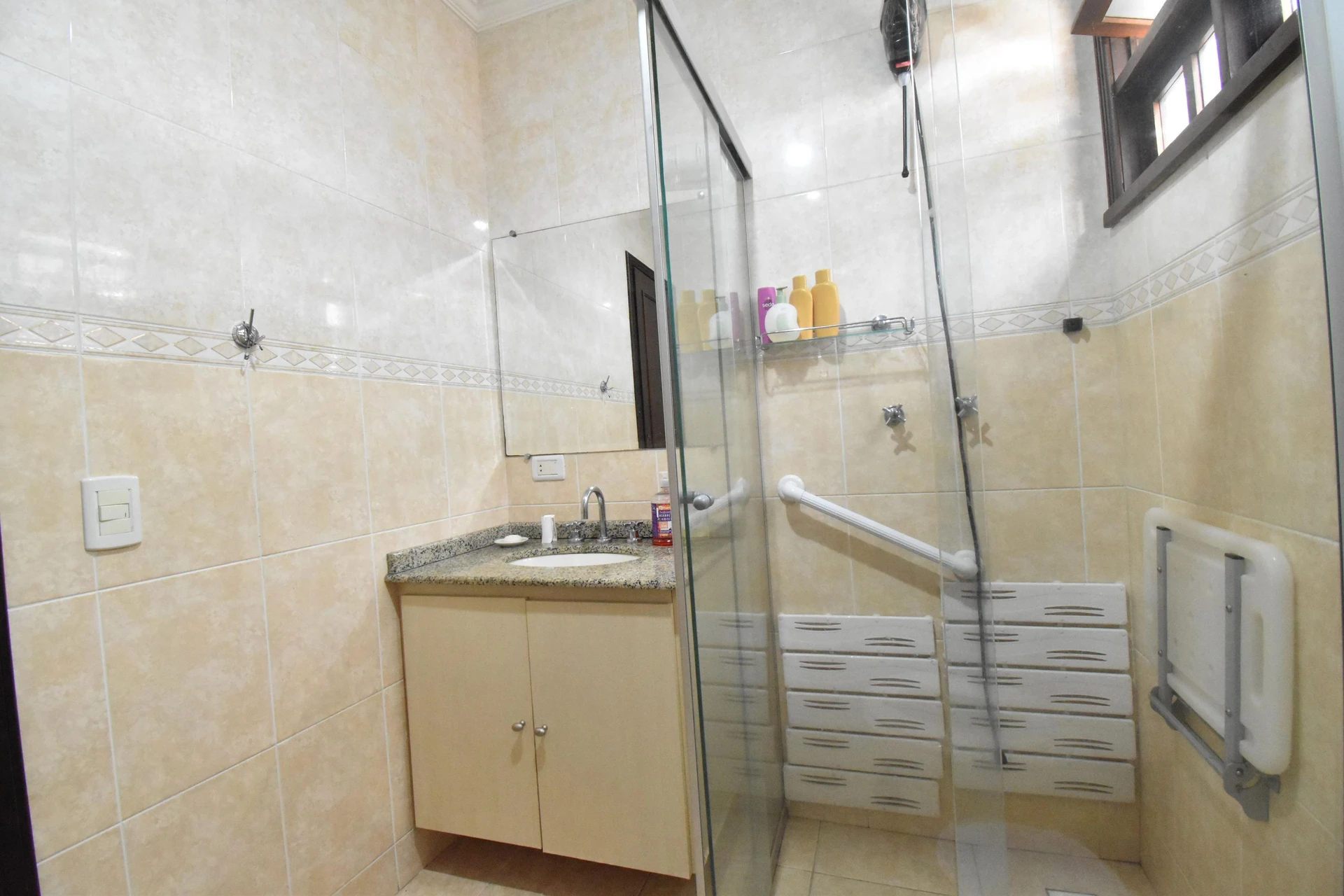 Будинок із 3 спальнями та джакузі — photo 43