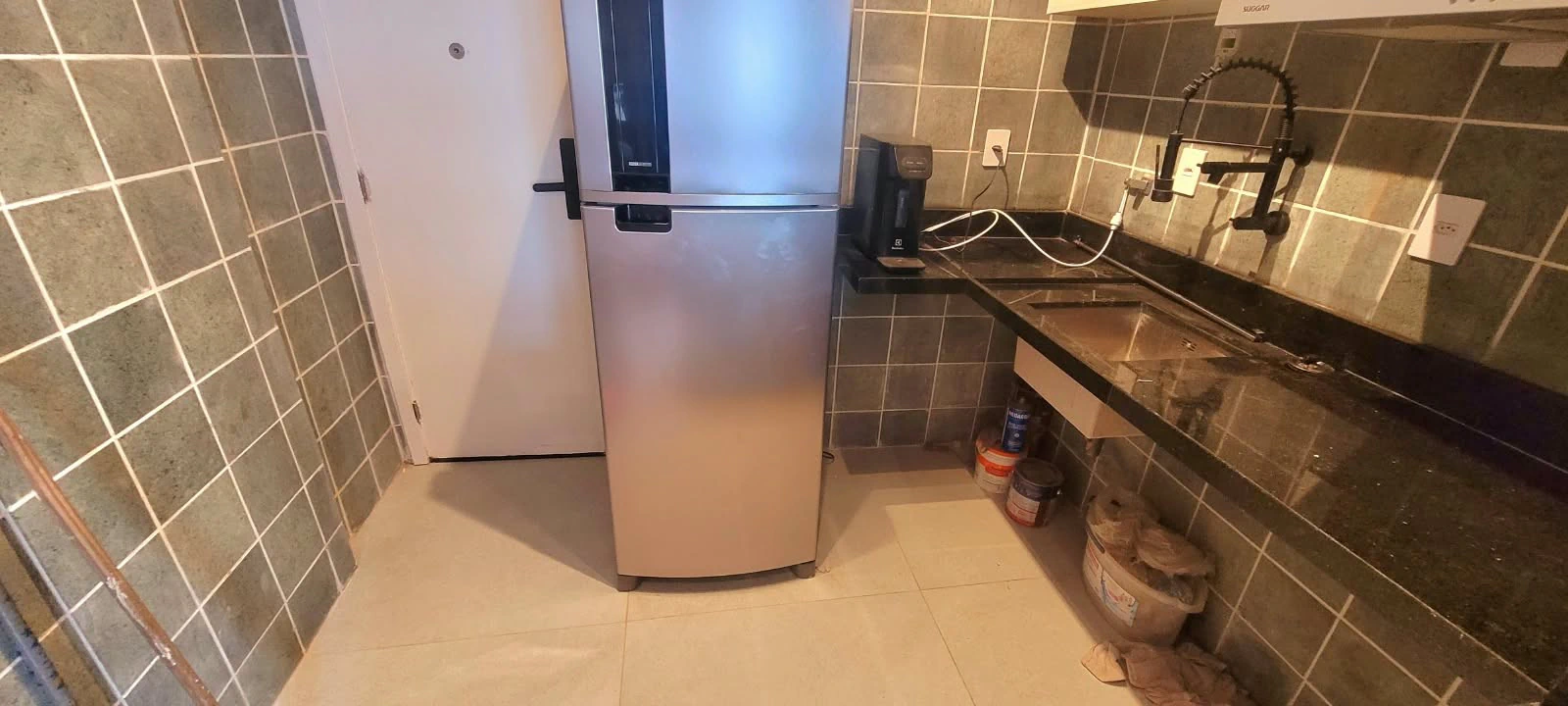 Furnished renovated studio of 30 m² with open-plan kitchen — photo 13