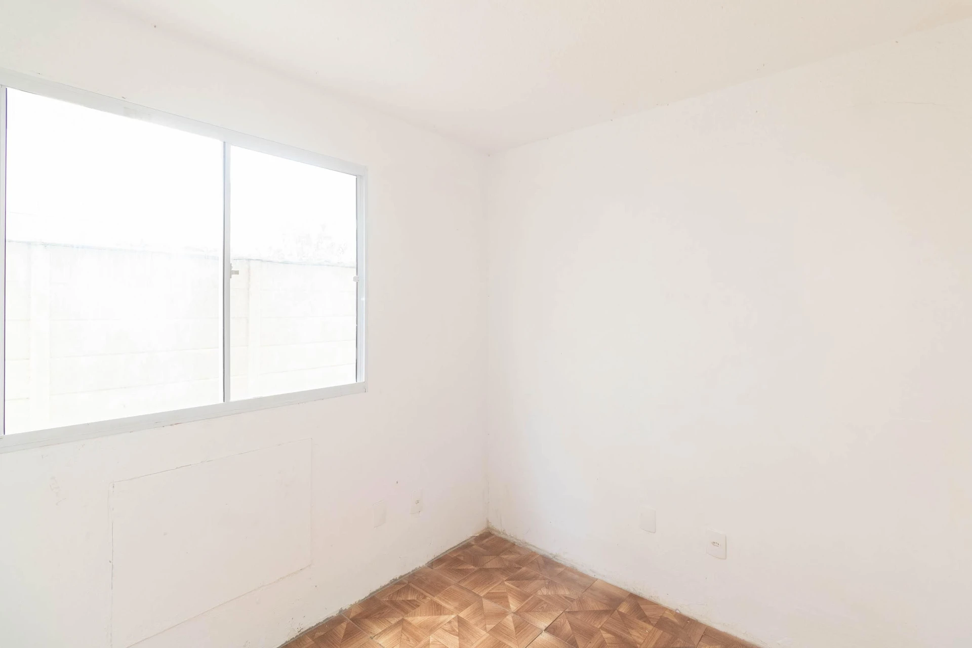 Квартира без меблів з 2 спальнями та 1 місцем — photo 38