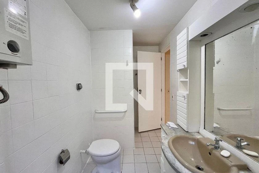 Apartamento de 2 quartos com cozinha fechada — photo 28