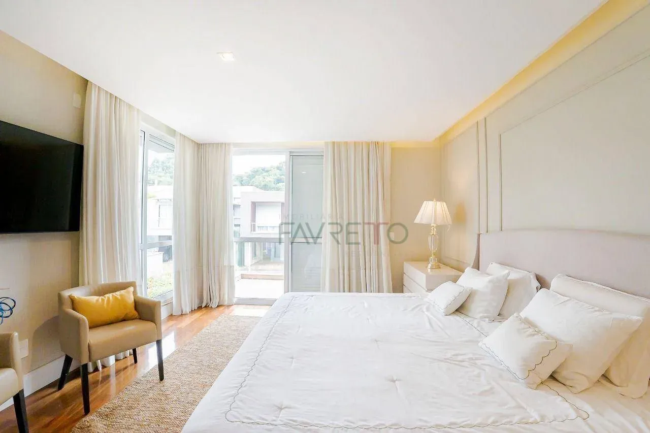 Casa de 3 dormitorios con jacuzzi en Curitiba — photo 45