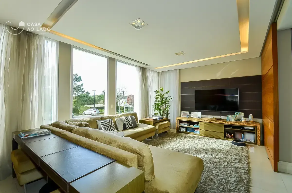 House with 629 m², 4 bedrooms and a balcony — photo 12