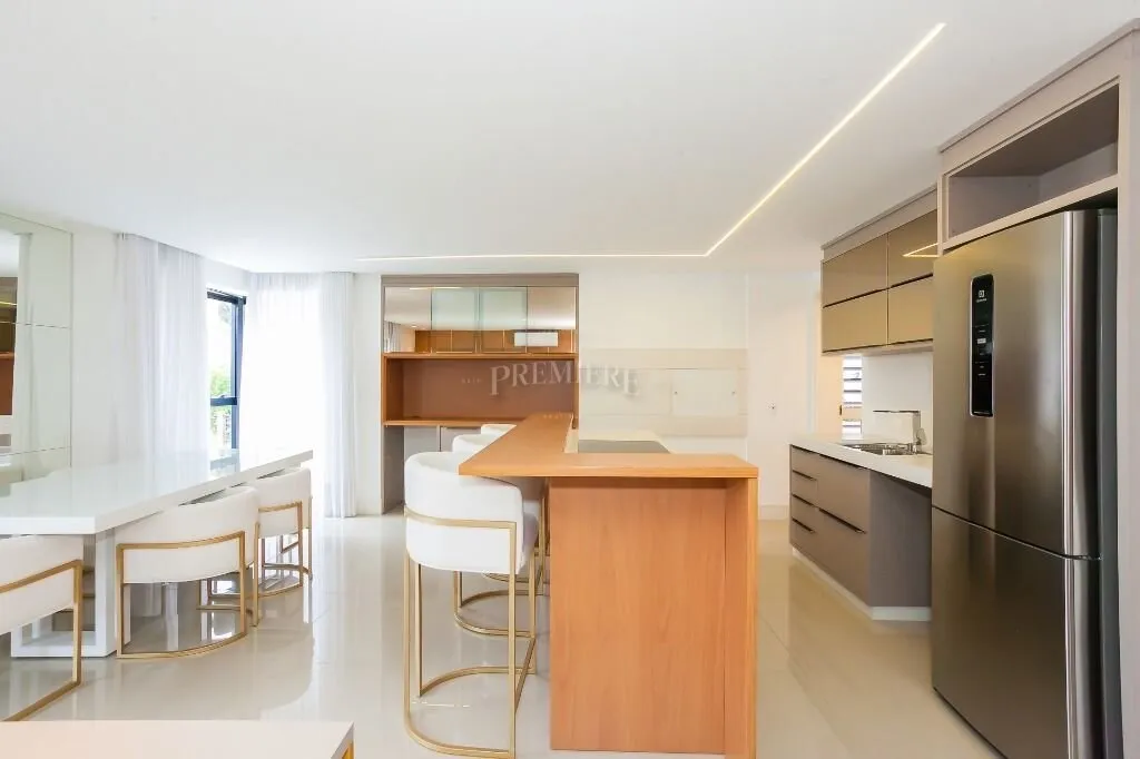 Furnished apartment, 135 m², with a bathtub — photo 9
