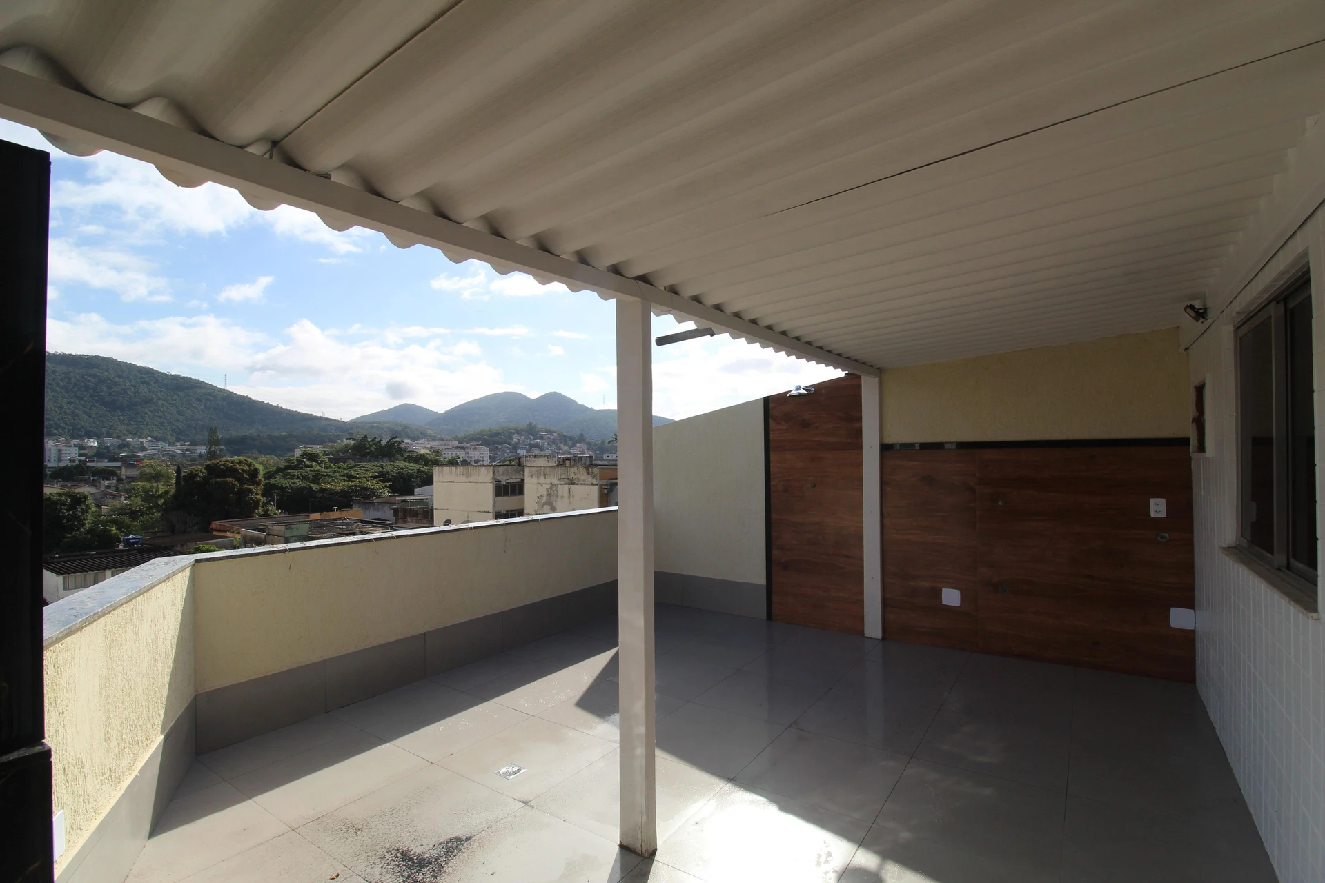 Apartamento sin muebles con 3 dormitorios y jardín privado — photo 15