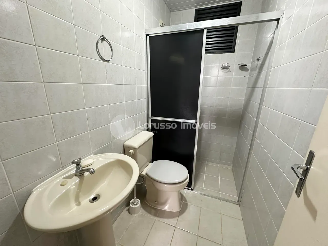 3-bedroom apartment with balcony and parking — photo 16