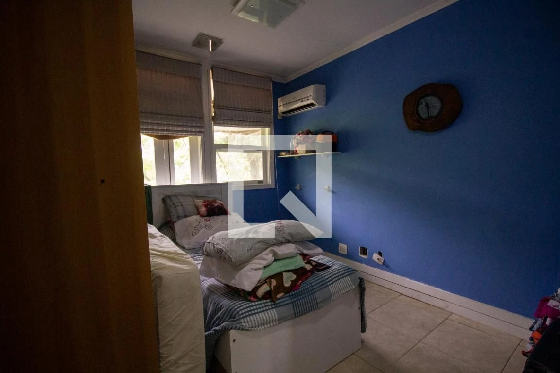 4-bedroom house with a walk-in closet in Rio de Janeiro — photo 30