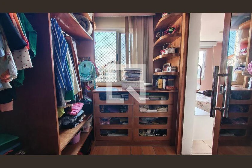 3-bedroom apartment in a building with a gym — photo 17